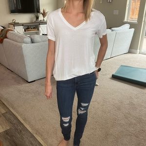 Abercrombie & Fitch A&F Soft & Drapey V-Neck Tee White - Size XS